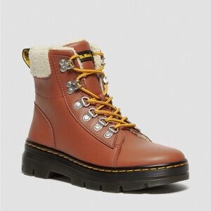 Dr Martens COMBS WOMEN FAUX FUR-LINED CASUAL BOOTS Size
